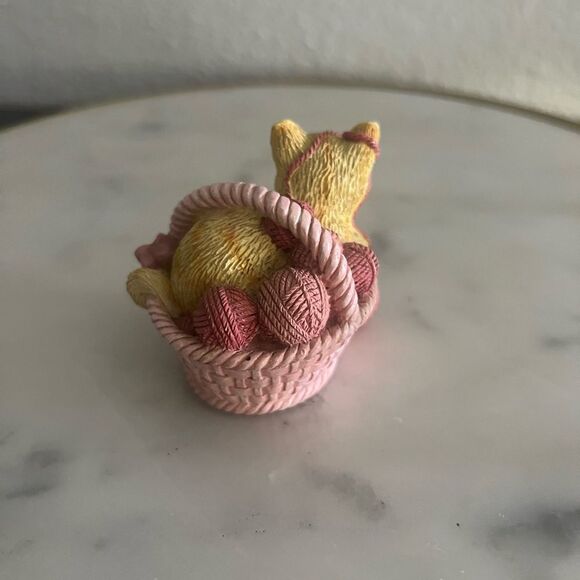 Vintage Calico kittens Priscilla Hillman 1997 Russ & Bernie Co. Kitty with Yarn - Picture 10 of 11